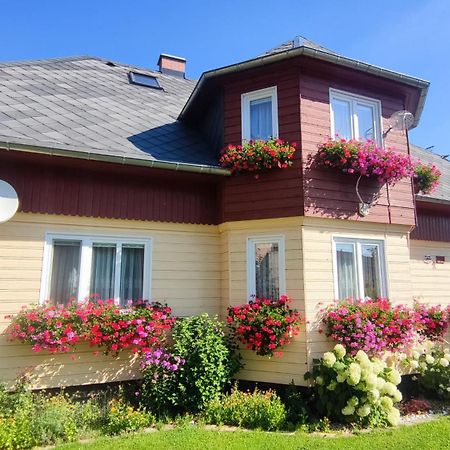 Holiday Home Moldava 外观 照片